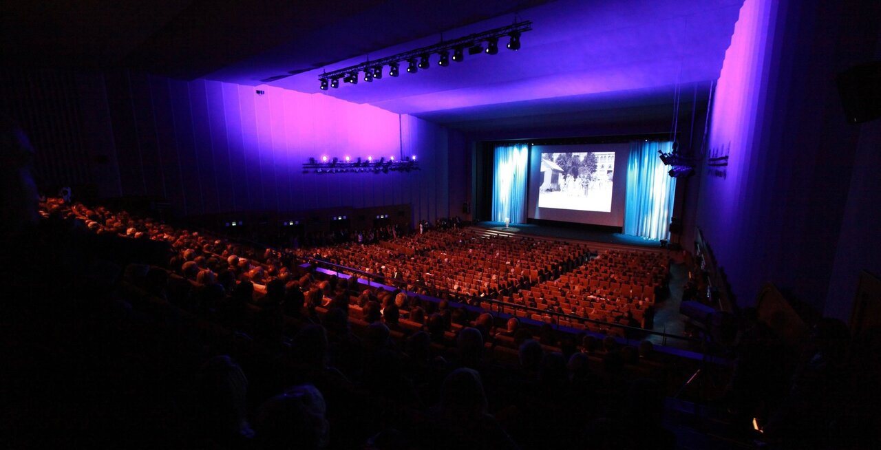 معرفی فیلمهایی که در جشنواره فیلم ونیز میبینیم | گردهمایی کارگردانان بزرگ سینما: کاترین بیگلو، گیرمو دلتورو، یورگوس لانتیموس، پارک چان ووک و...