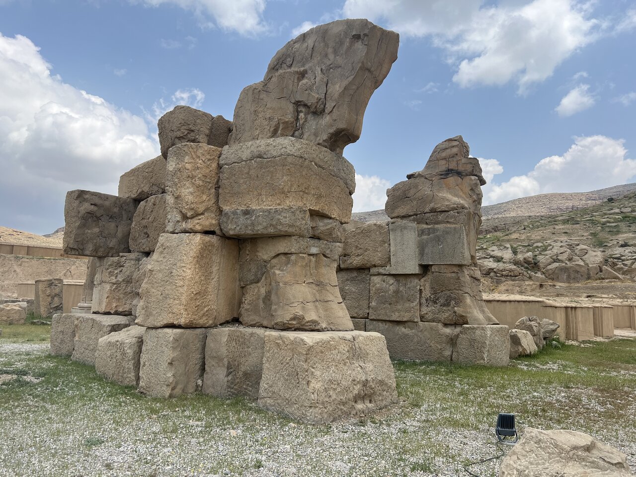 بناهای تاریخی که در جنگ ویران شدند