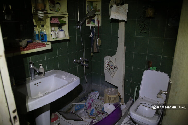 منازل مسکونی خسارت دیده در جنگ تحمیلی ۱۲ روزه اطراف اوین