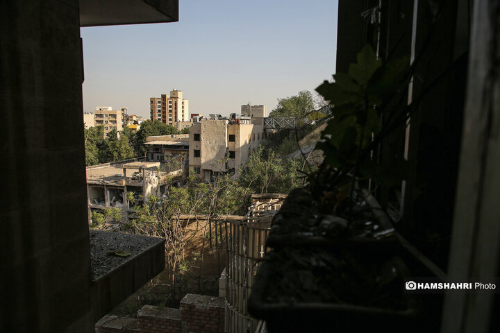 منازل مسکونی خسارت دیده در جنگ تحمیلی ۱۲ روزه اطراف اوین