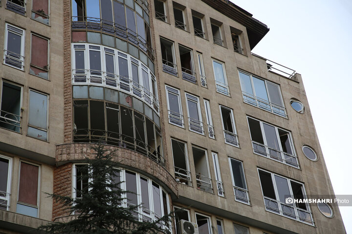 منازل مسکونی خسارت دیده در جنگ تحمیلی ۱۲ روزه اطراف اوین