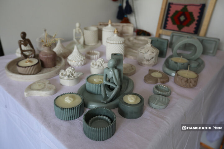 افتتاح نخستین بازارچه زنان سرپرست خانوار در میدان تره‌بار پیامبر منطقه ۵