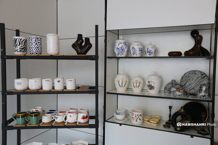 افتتاح نخستین بازارچه زنان سرپرست خانوار در میدان تره‌بار پیامبر منطقه ۵