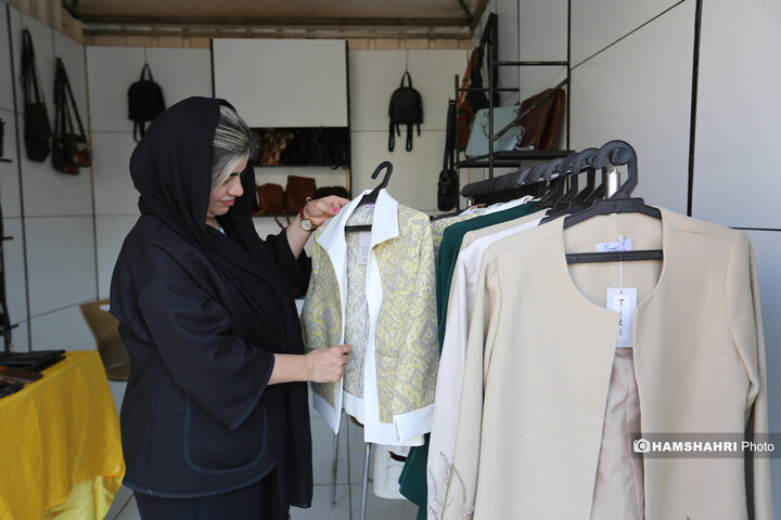 افتتاح نخستین بازارچه زنان سرپرست خانوار در میدان تره‌بار پیامبر منطقه ۵