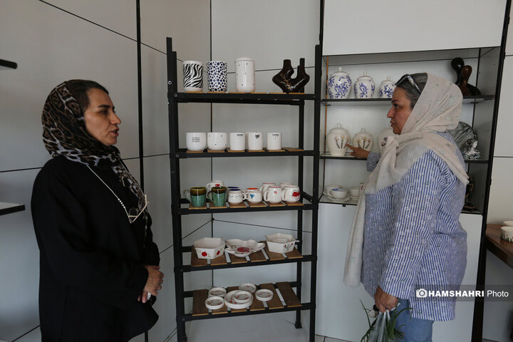 افتتاح نخستین بازارچه زنان سرپرست خانوار در میدان تره‌بار پیامبر منطقه ۵