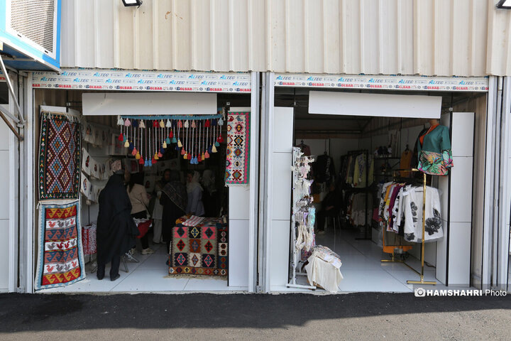 افتتاح نخستین بازارچه زنان سرپرست خانوار در میدان تره‌بار پیامبر منطقه ۵