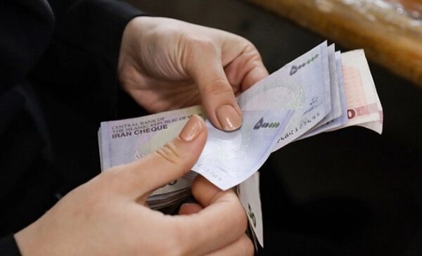 ارزش ریال ایران یک شبه ۱۰ هزار برابر میشود پول