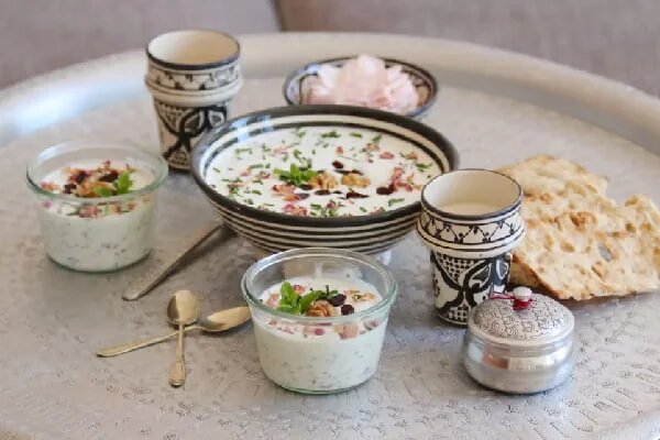 آب‌دوغ خیار ادایی با قیمت چلوکباب