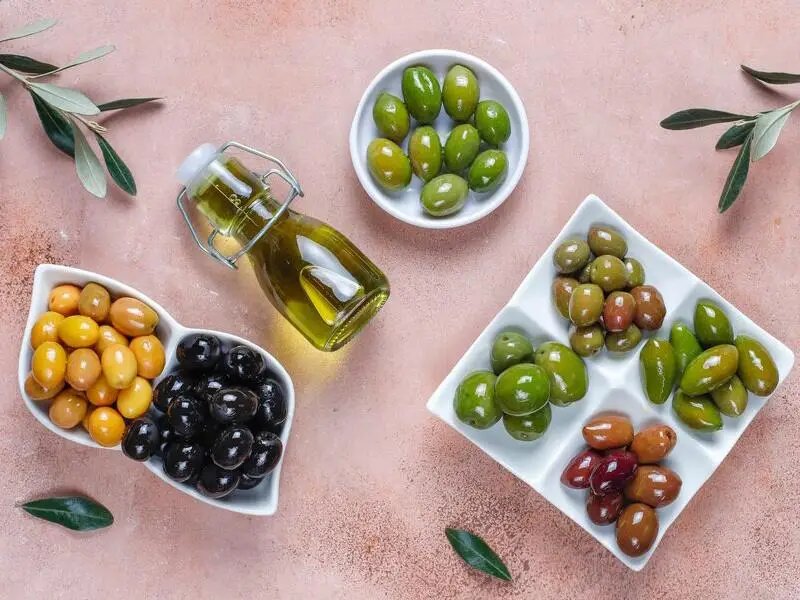 تفاوت زیتون سیاه با زیتون سبز چیست؟