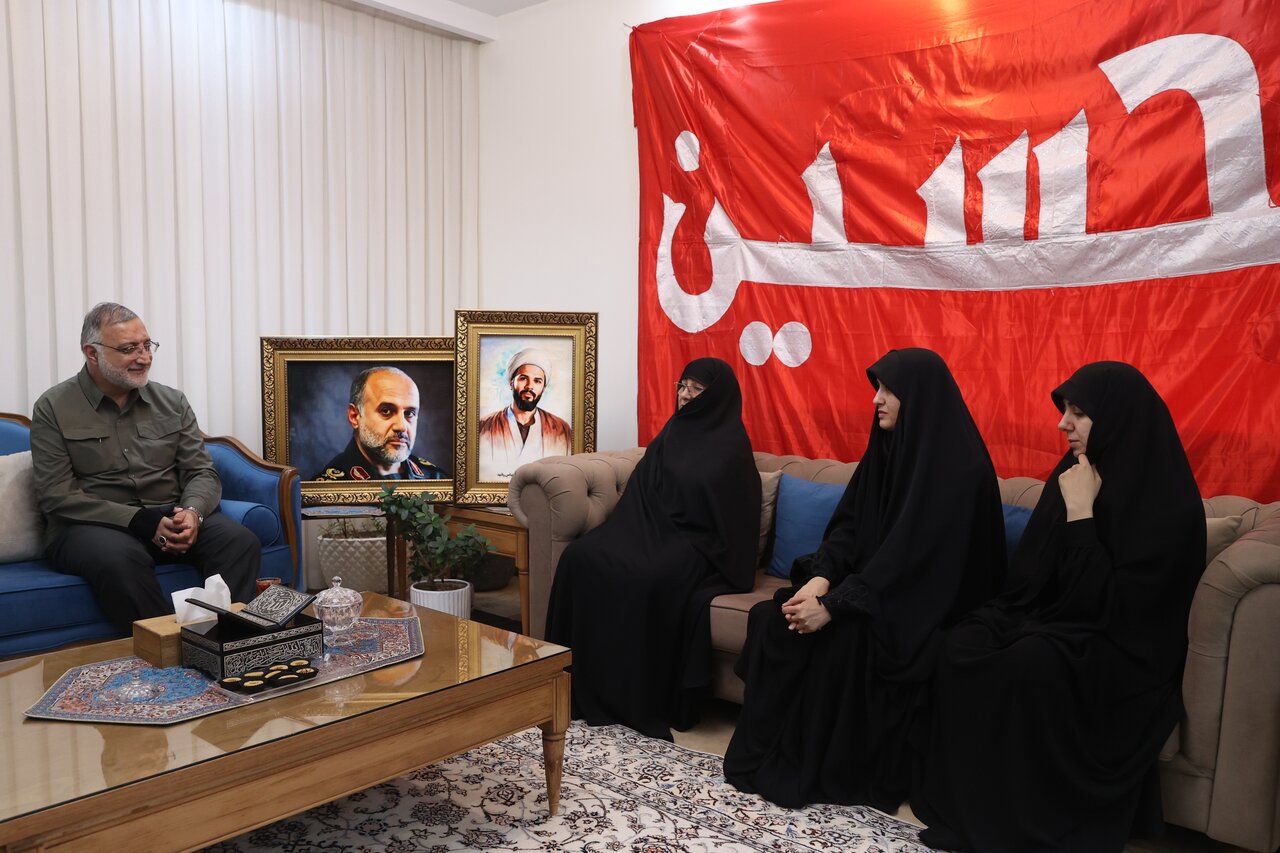 دیدار با خانواده شهید رشید