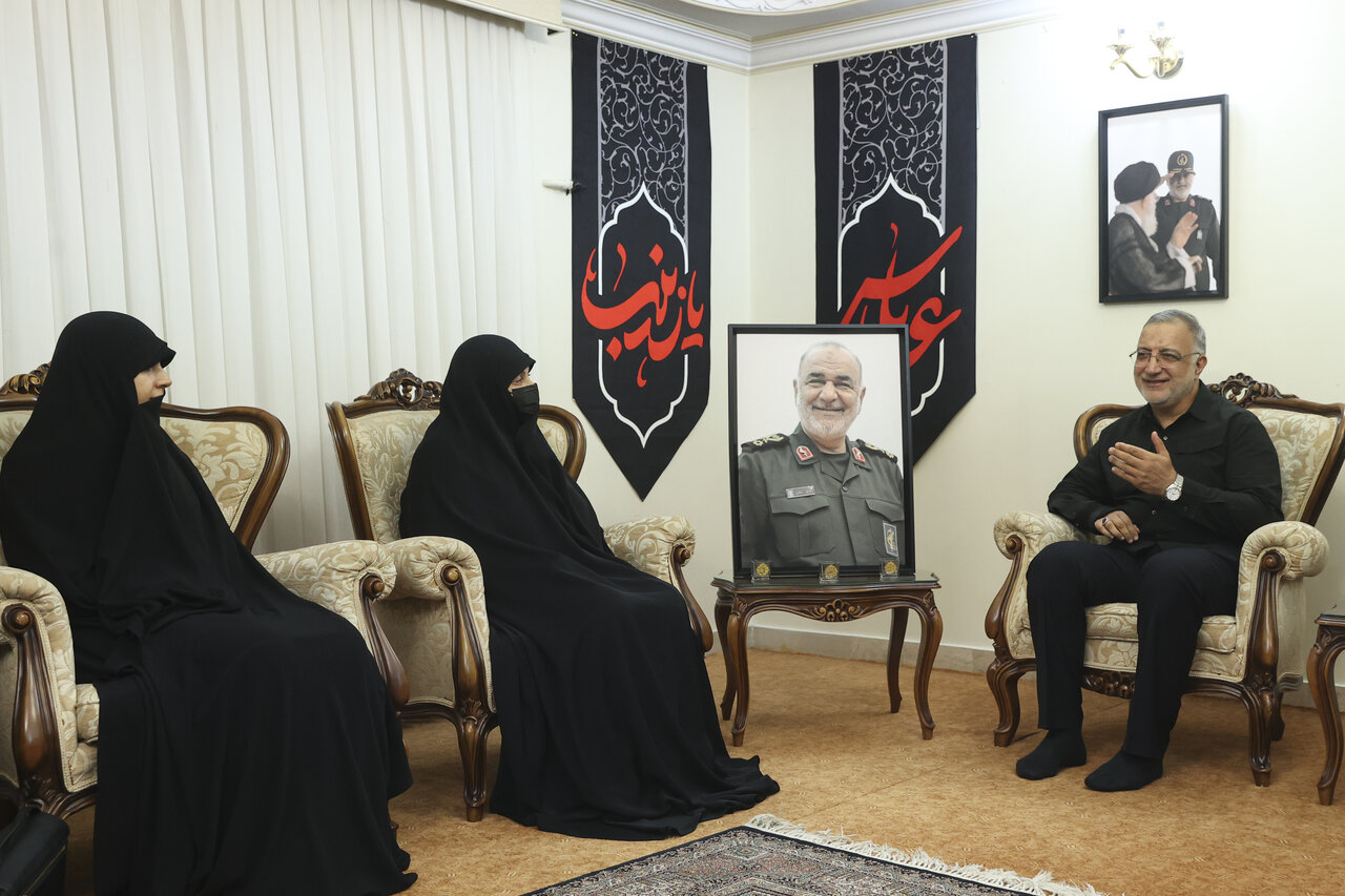 دیدار با خانواده شهید سلامی