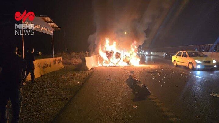 حریق هولناک خودرو ۲۰۶ در بزرگراه تهران ـ قم | راننده در آتش سوخت + عکس