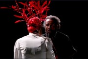 ماجرای فردی متهم به آزار و تعرض به ۲۱ نفر روی صحنه تئاتر