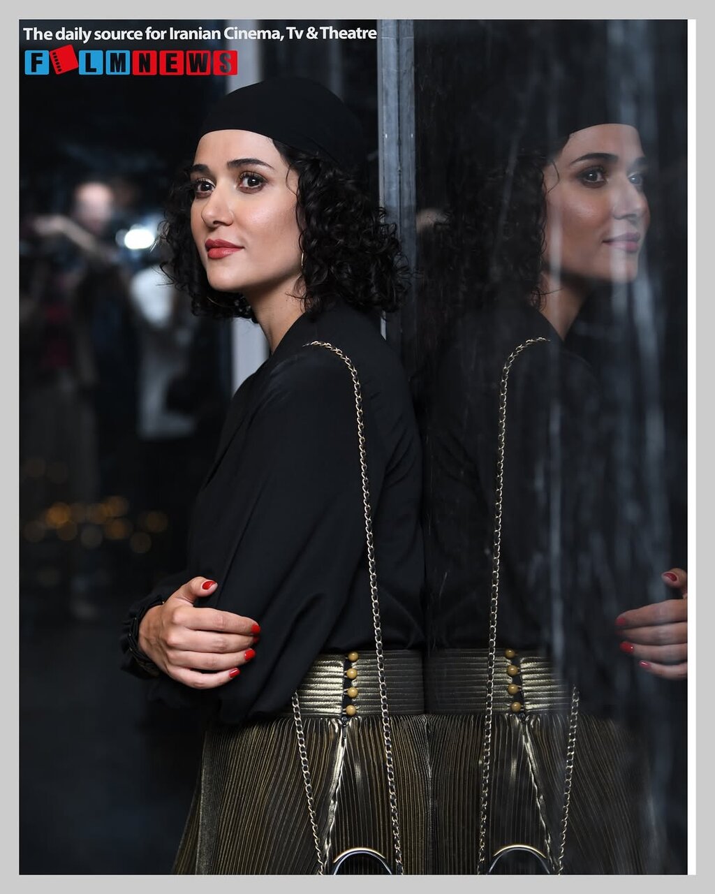 پوشش متفاوت پریناز ایزدیار در کنار آقای کارگردان | فیلم زن و بچه اکران شد | ببینید