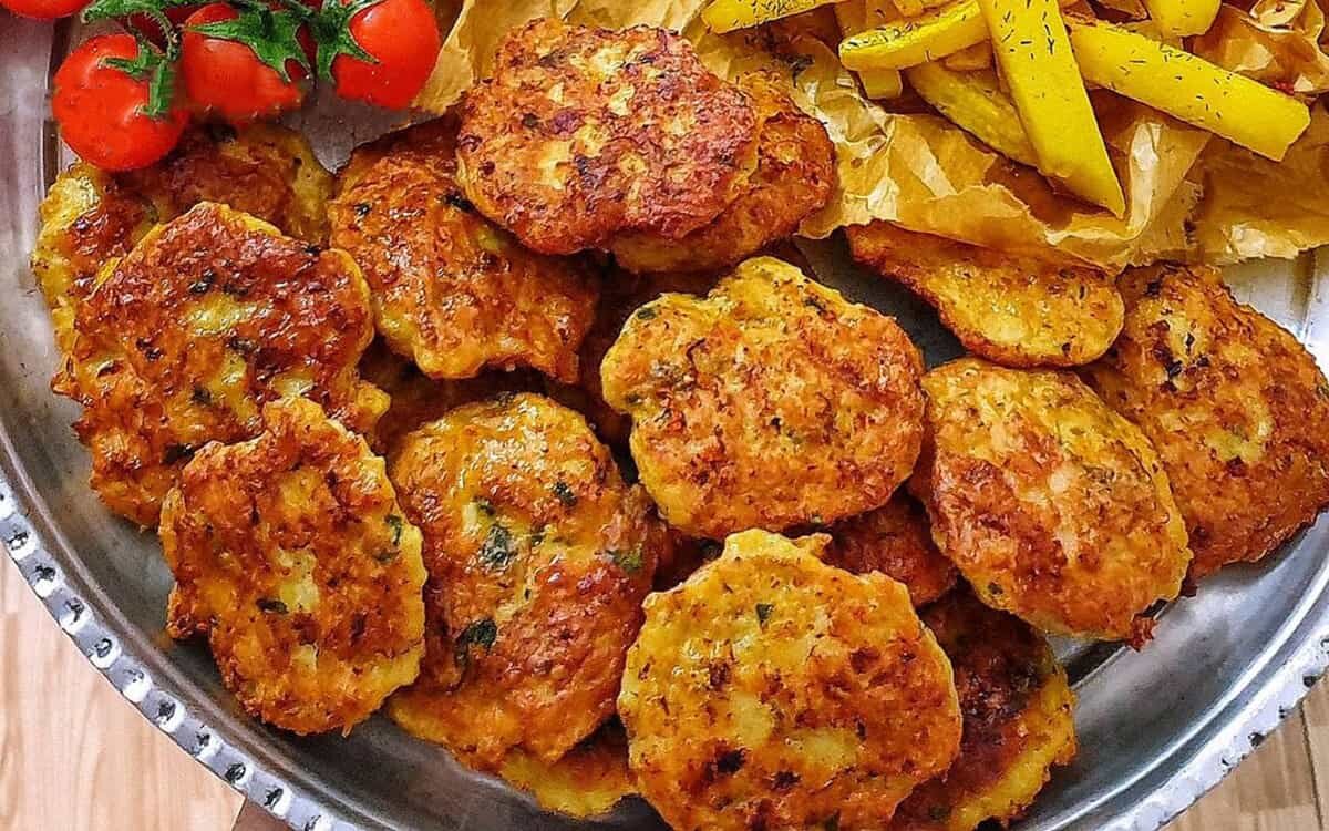 طرز تهیه کتلت روسی با مرغ ؛ ساده و خوشمزه بدون جذب روغن
