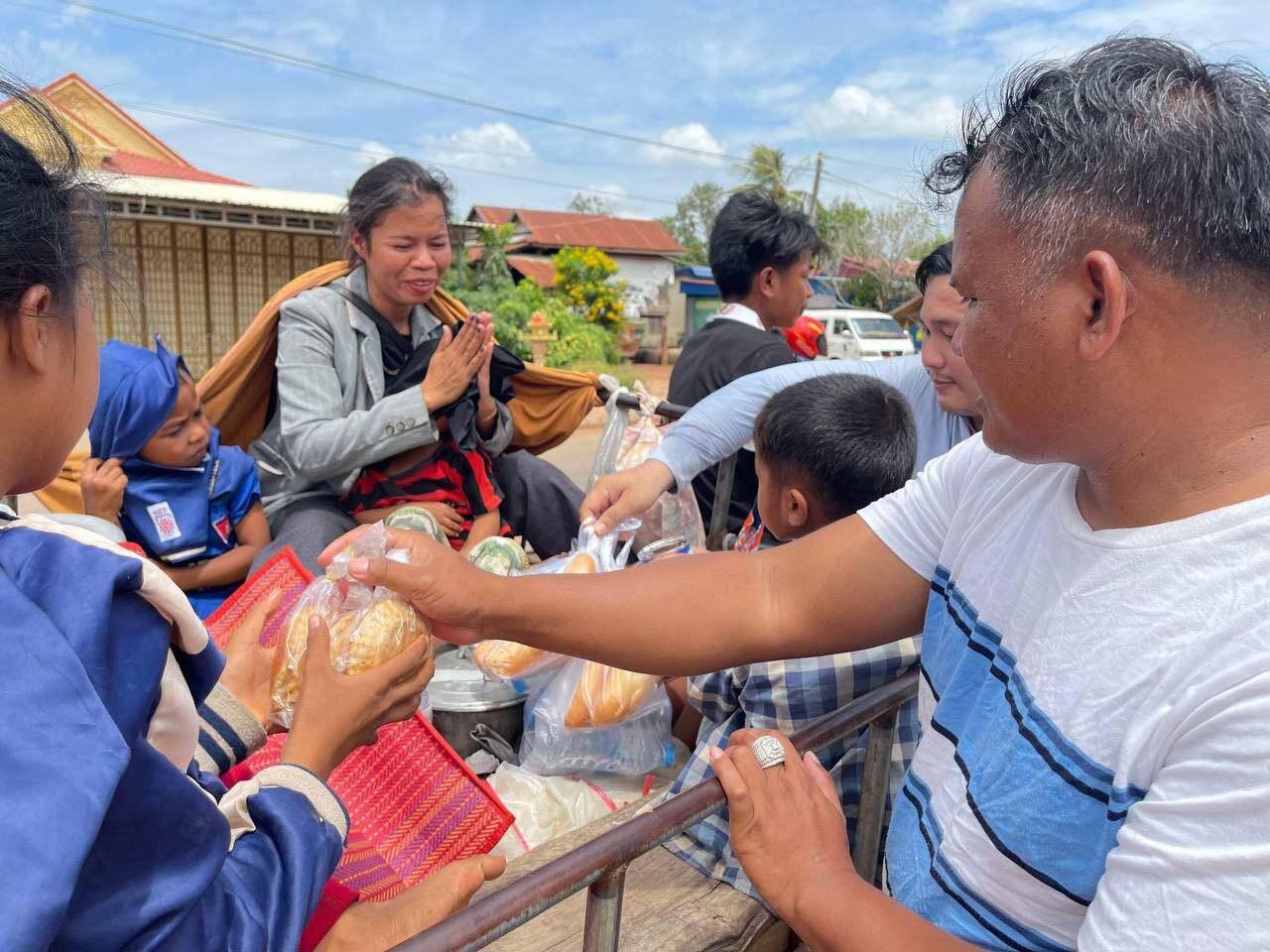 تصاویری از آواره شدن ساکنان تایلند و کامبوج در درگیری های اخیر