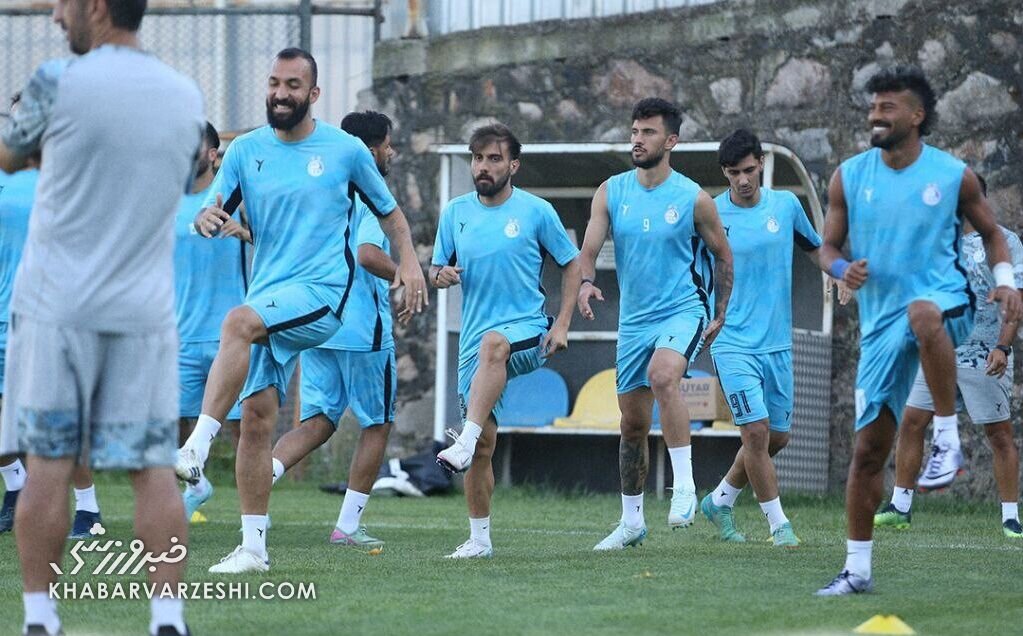 خوشحالی روزبه چشمی بعد از آنفالو شدن از سوی حسین حسینی! | تصاویر