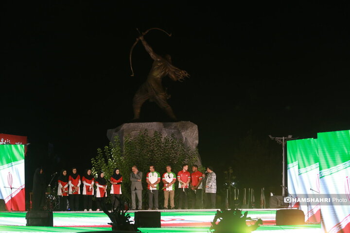 آیین رونمایی از مجسمه ی برنزی آرش کمانگیر