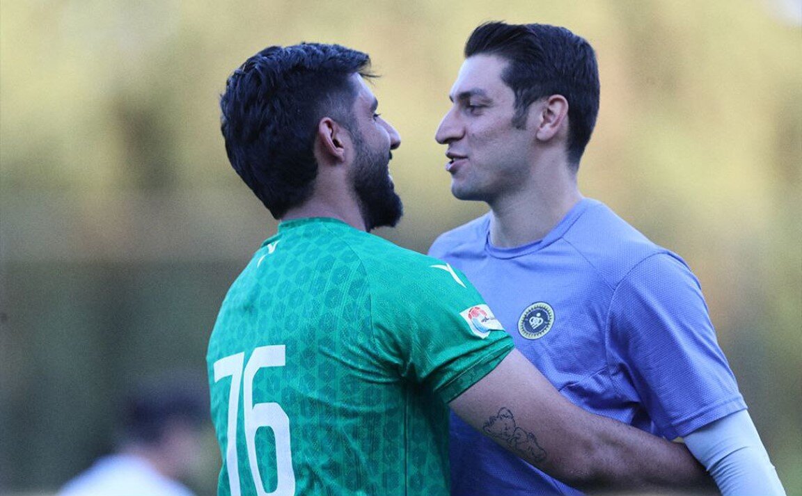 غیبت عجیب اخباری و عکس با گلر استقلال + عکس | جلسه سرنوشت ساز به مقصد تهران؟