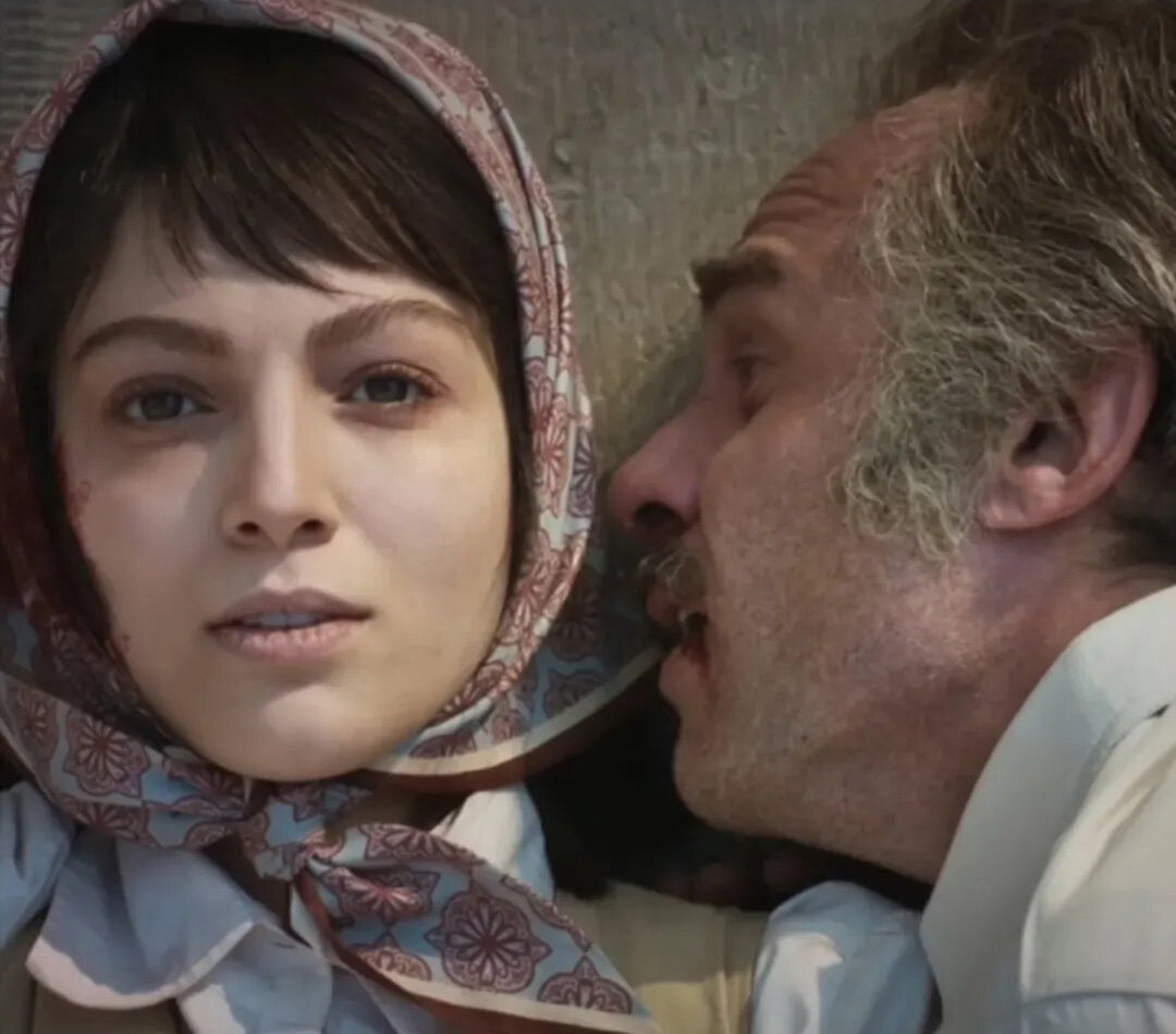 بابک حمیدیان در کنار جسد بیجان دخترش | این تصویر سریال را ببینید