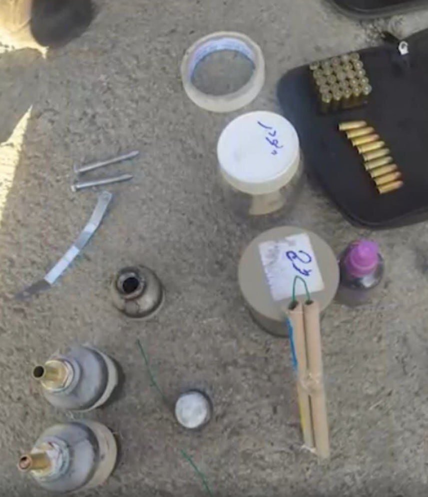 لحظه دستگیری بهروز احسانی به همراه تجهیزات انفجاری | تصاویر