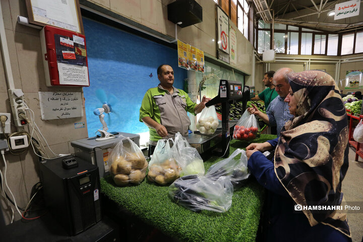 تور بازدید سرزده از بازارهای تره بار به همراه مدیر عامل سازمان میوه و تره بار