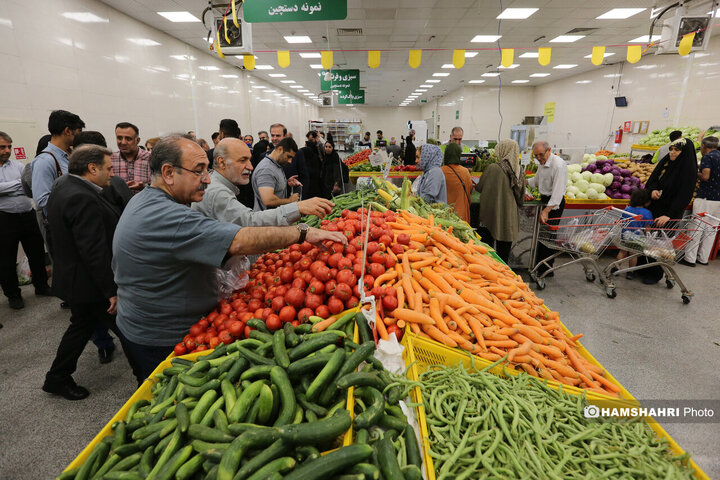 تور بازدید سرزده از بازارهای تره بار به همراه مدیر عامل سازمان میوه و تره بار