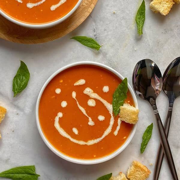 طرز تهیه سوپ گوجه فرنگی ایتالیایی یکی از ۱۰ سوپ برتر دنیا