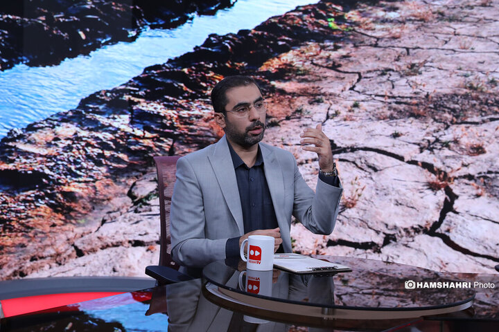 نشست ، چرا آب کم شد