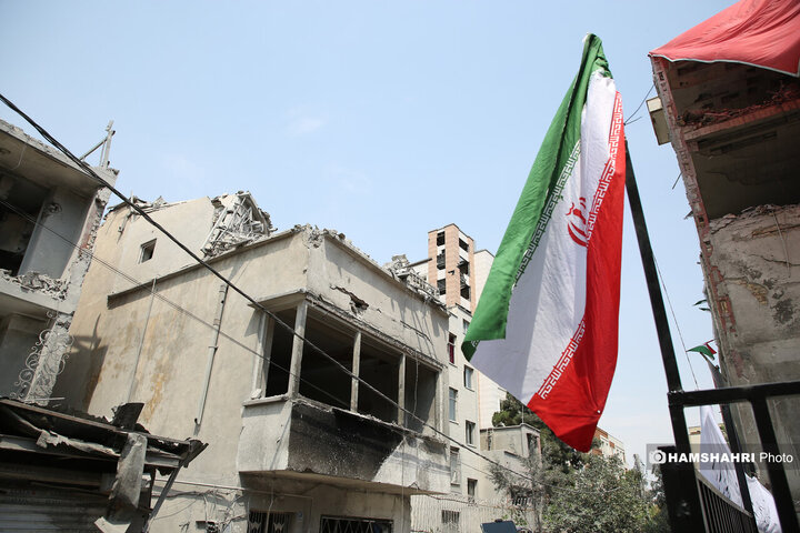 بازدید اعضای کمسیون عمران مجلس شورای اسلامی از خانه های تخریب شده جنگ 12 روزه