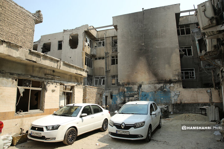 بازدید اعضای کمسیون عمران مجلس شورای اسلامی از خانه های تخریب شده جنگ 12 روزه