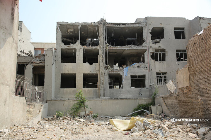 بازدید اعضای کمسیون عمران مجلس شورای اسلامی از خانه های تخریب شده جنگ 12 روزه