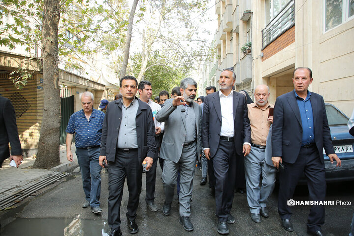 بازدید اعضای کمسیون عمران مجلس شورای اسلامی از خانه های تخریب شده جنگ 12 روزه