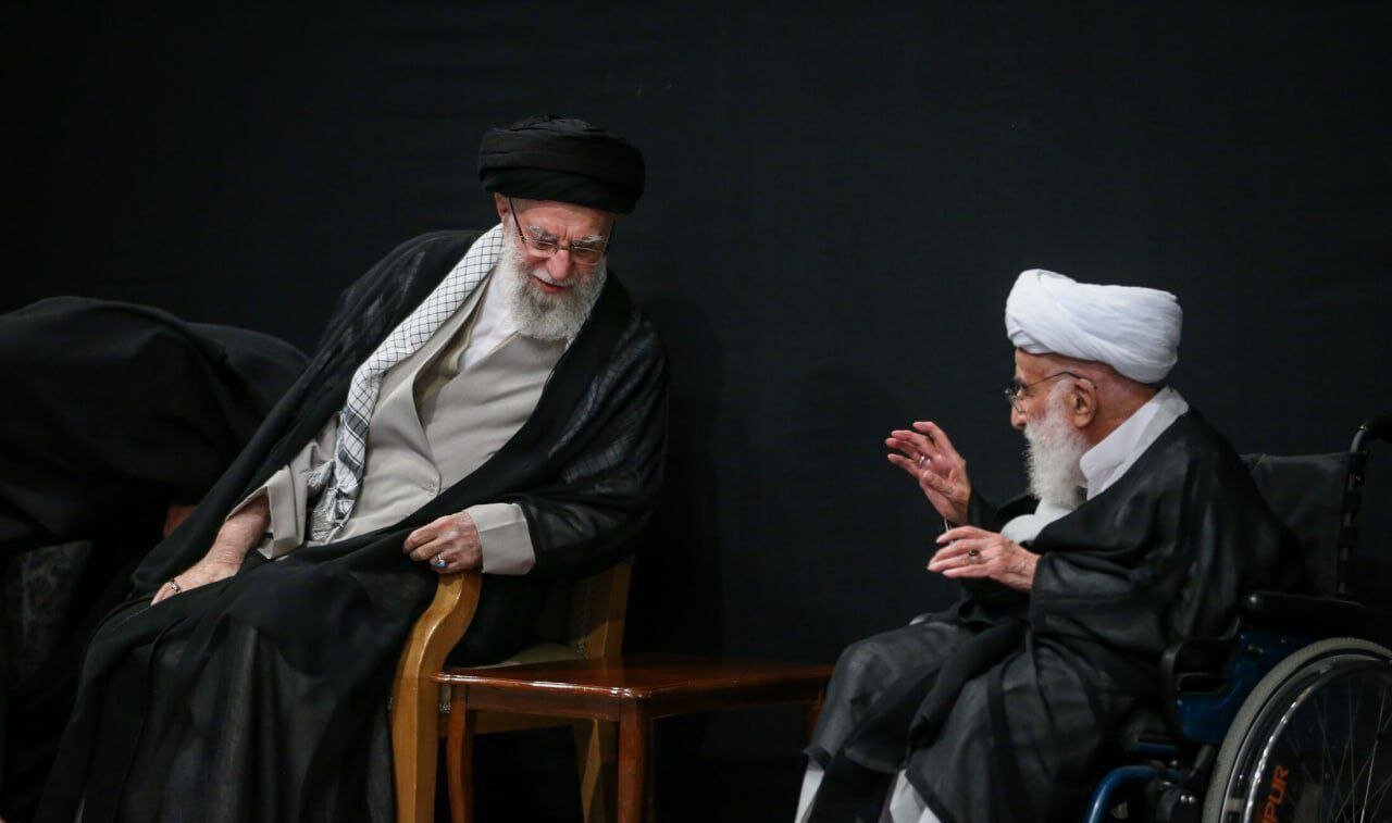 خوش و بش جالب جنتی و رهبر انقلاب در دیدار امروز (عکس)