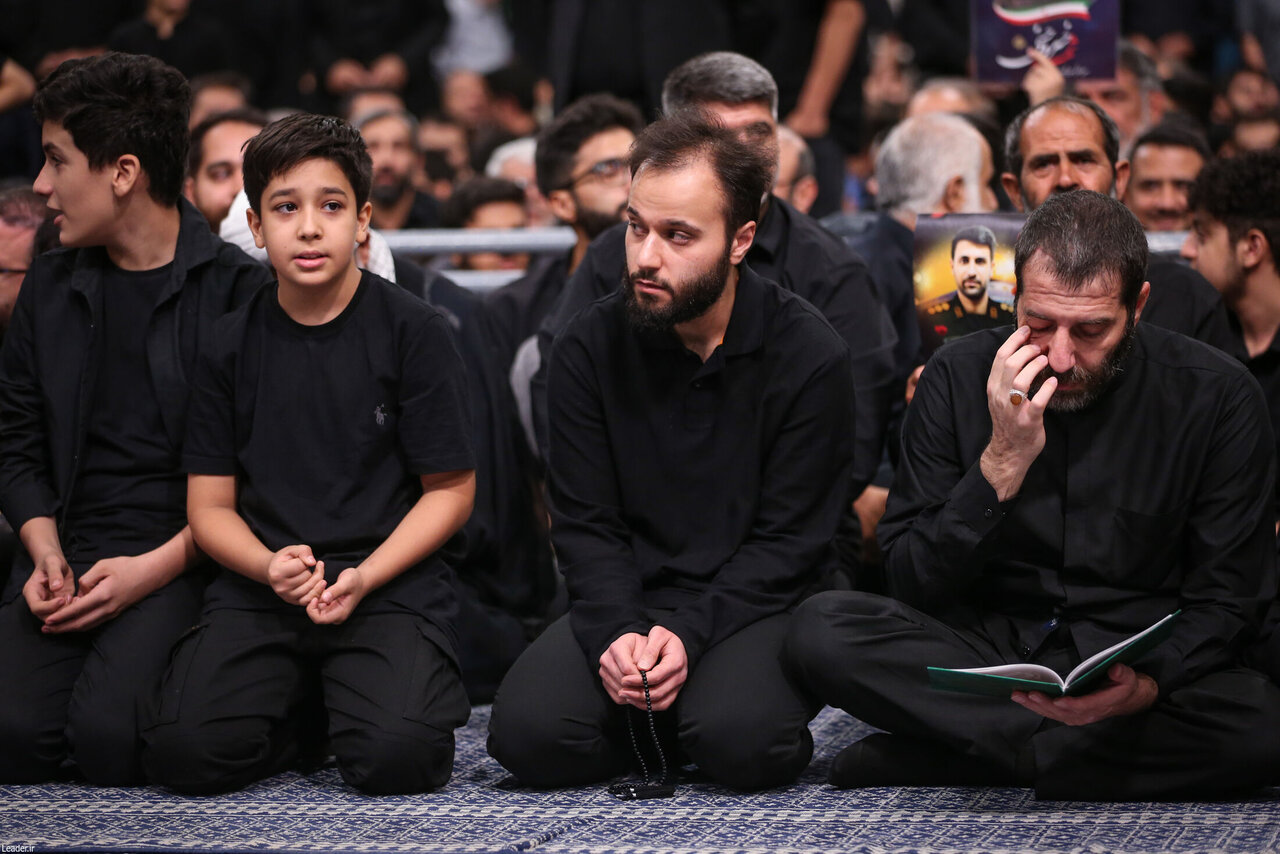 زینب ، نرجس و محمدرضا سلیمانی در دیدار امروز با رهبر انقلاب | تصاویر