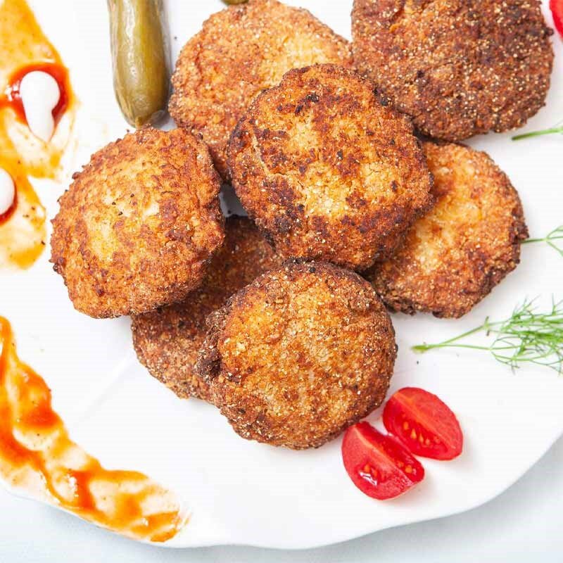 طرز تهیه کتلت روسی خوشمزه با گوشت چرخ‌کرده و سیب‌زمینی