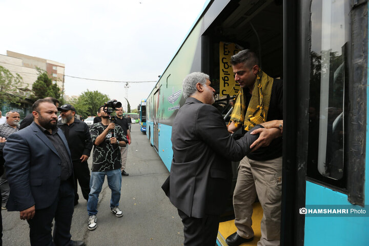 آیین بدرقه خادمان اعزامی شرکت واحد اتوبوسرانی تهران به عراق برای خدمات رسانی در اربعین