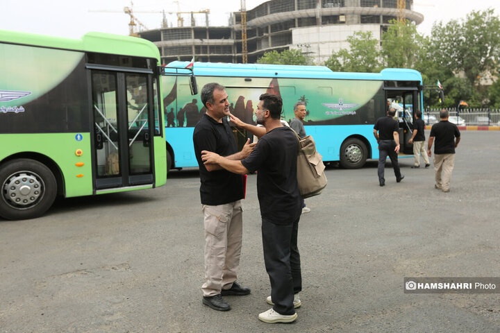 آیین بدرقه خادمان اعزامی شرکت واحد اتوبوسرانی تهران به عراق برای خدمات رسانی در اربعین