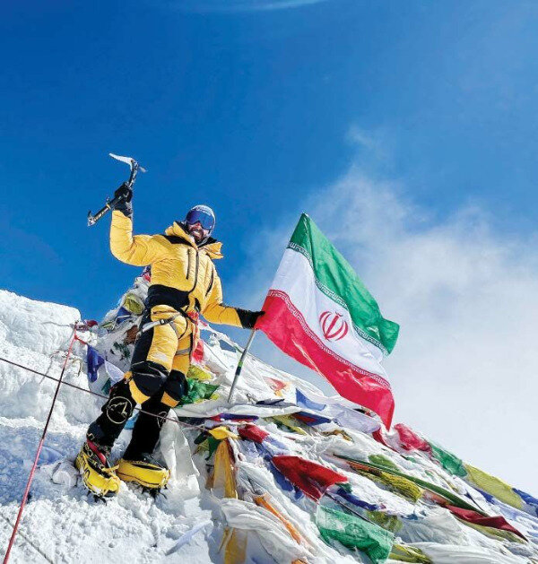 پرچمت ما را کفن