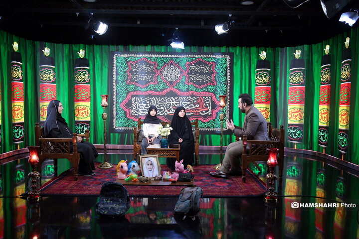 پرواز پروانه ها از بلوک ۱۲