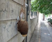 آب خنک کوزه‌ای وسط پیاده‌رو