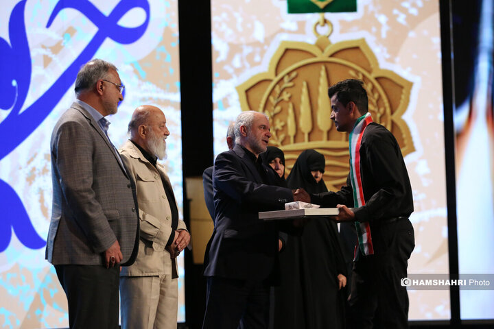 آیین تقدیر از خدمتگزاران بهشت