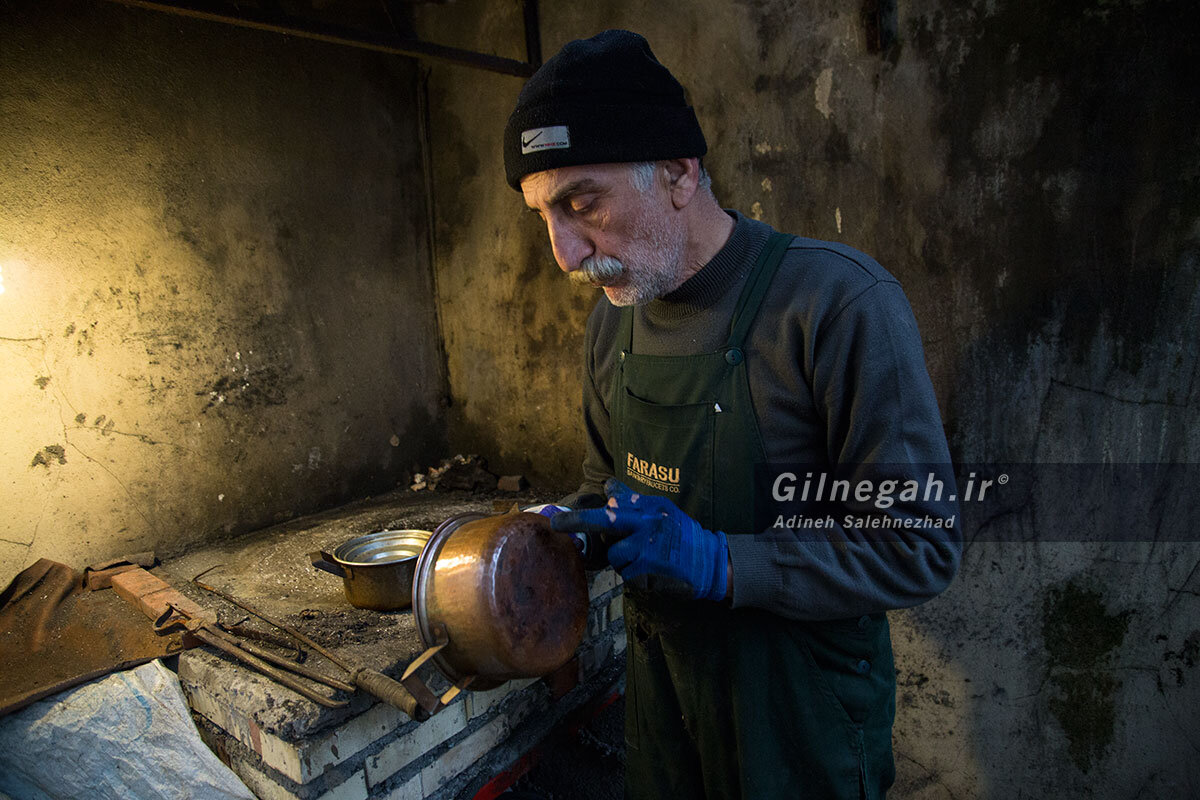 کدخدای «تاسیان» تنها بازمانده مسگری در گیلان است