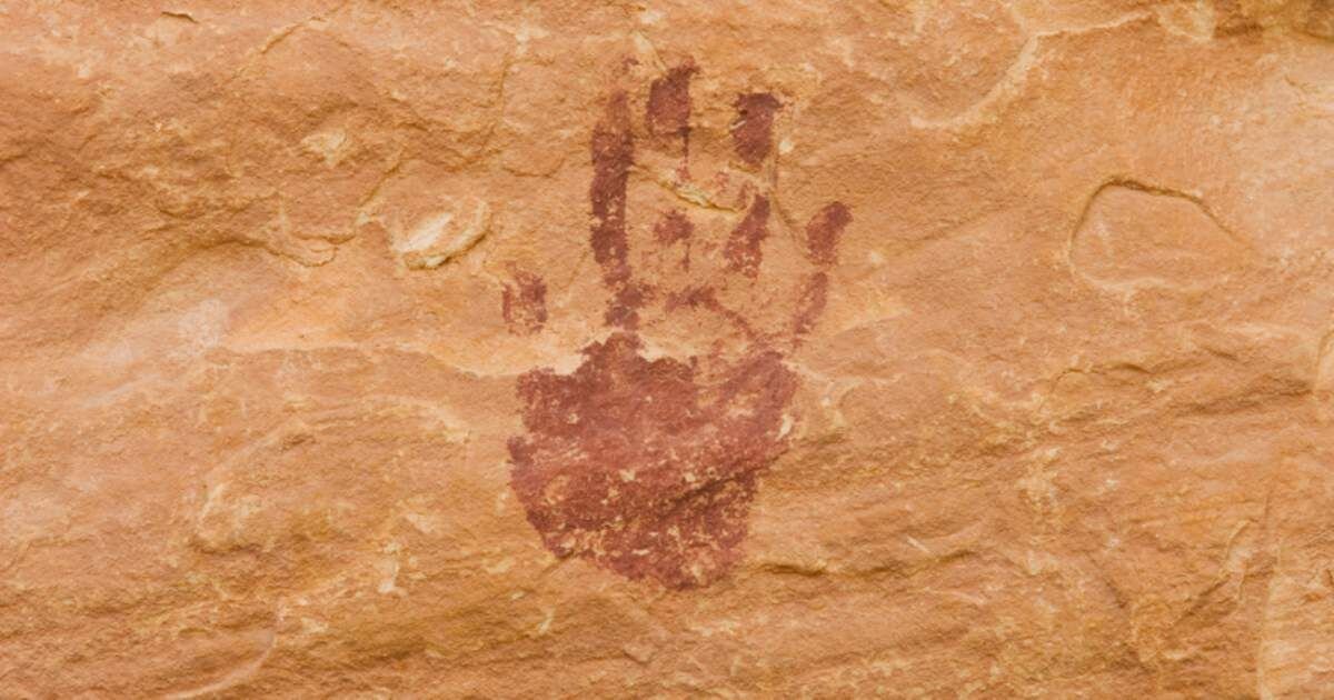 اسرار  اثر دست ۴۰۰۰ساله در مصر باستان | از اثر انگشت تا خطوط کف دستان