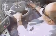 تصاویر لحظه بی احتیاطی راننده کامیون که فاجعه آفرید! + فیلم