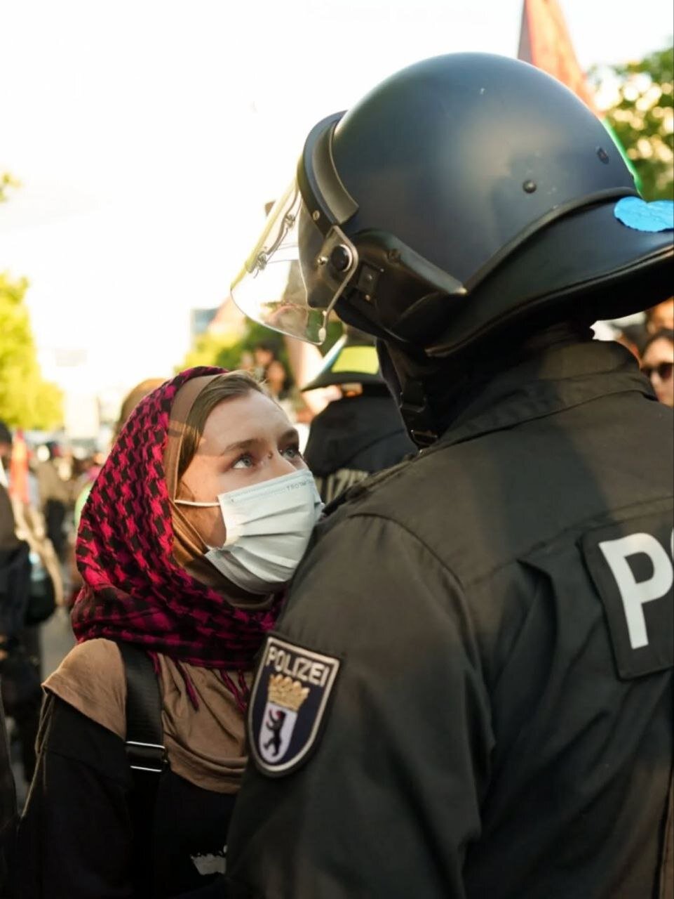 چشم در چشم پلیس؛ برخورد وحشیانه با حامیان فلسطین درآلمان | تصاویر
