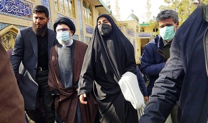 تصاویر کمتر دیده شده از دختر سردار سلیمانی در کنار پدرشوهر لبنانیاش | ببینید