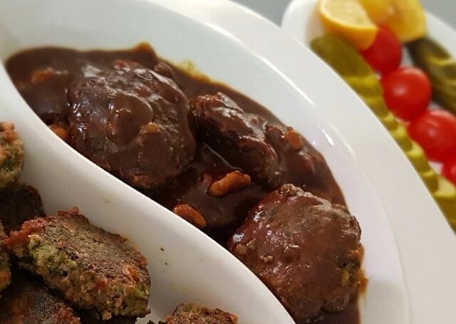 آغوز کوکو؛ رسپی کوکوی ساده گیلانی با گردو و رب انار