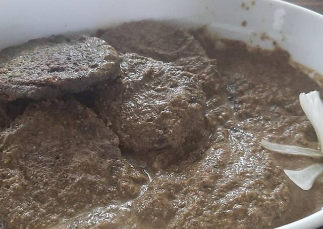 آغوز کوکو؛ رسپی کوکوی ساده گیلانی با گردو و رب انار