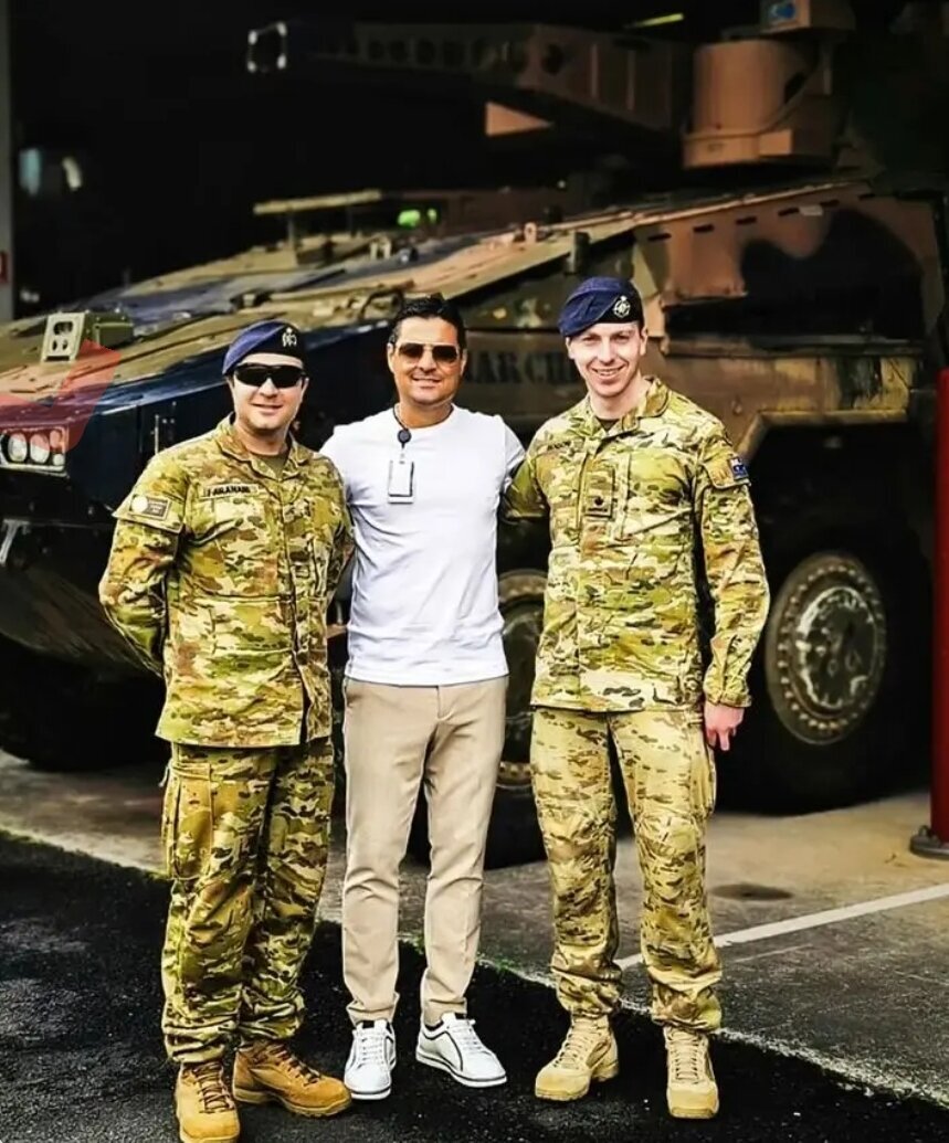 حضور علیرضا فغانی در پایگاه نظامی استرالیا | تصاویر